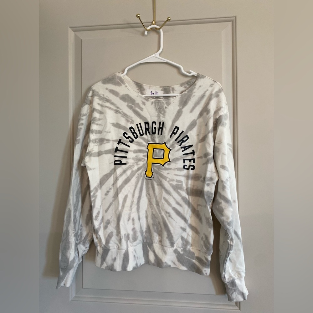 Pittsburgh Pirates Women’s Scoop Neck Sweater